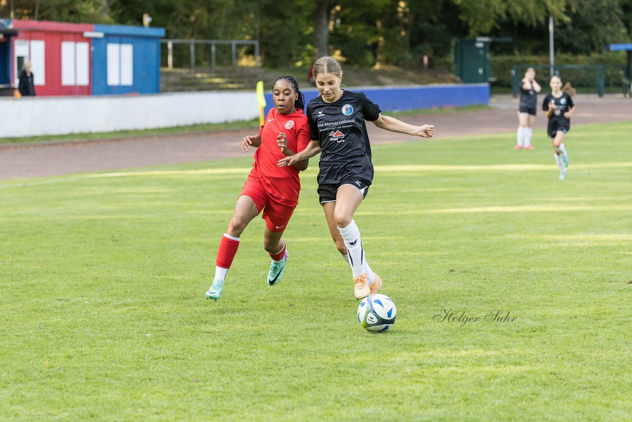 Bild 318 - wCJ VfL Pinneberg - Eimsbuetteler TV : Ergebnis: 0:5